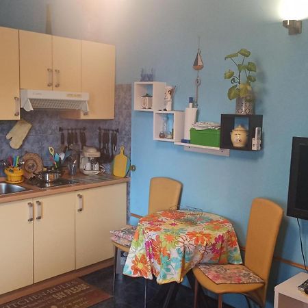 Apartmani Zute Račišće Δωμάτιο φωτογραφία