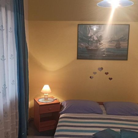 Apartmani Zute Račišće Δωμάτιο φωτογραφία